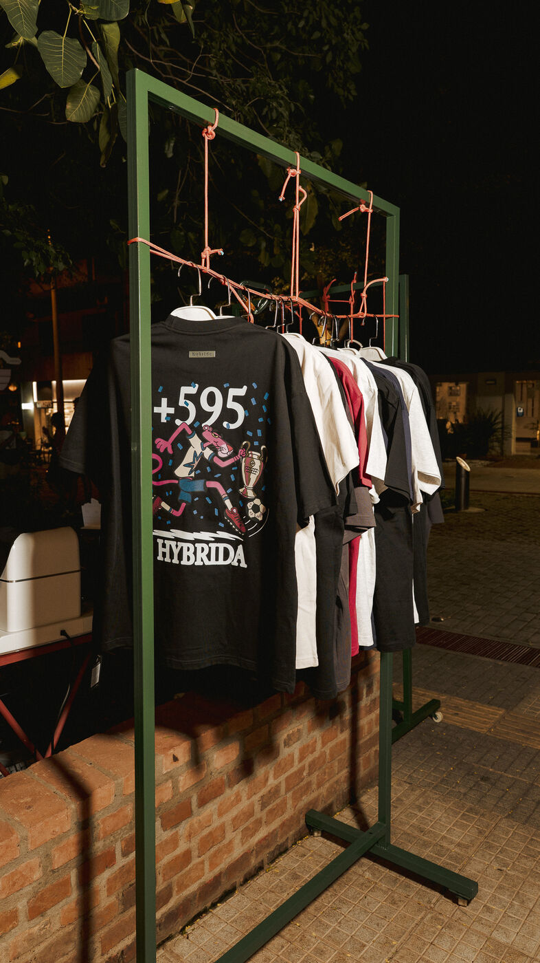Hybrida Café Jardin pop-up — frame 09