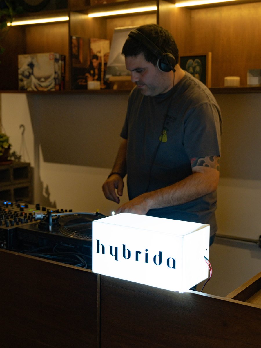 DJ en vivo en HQ