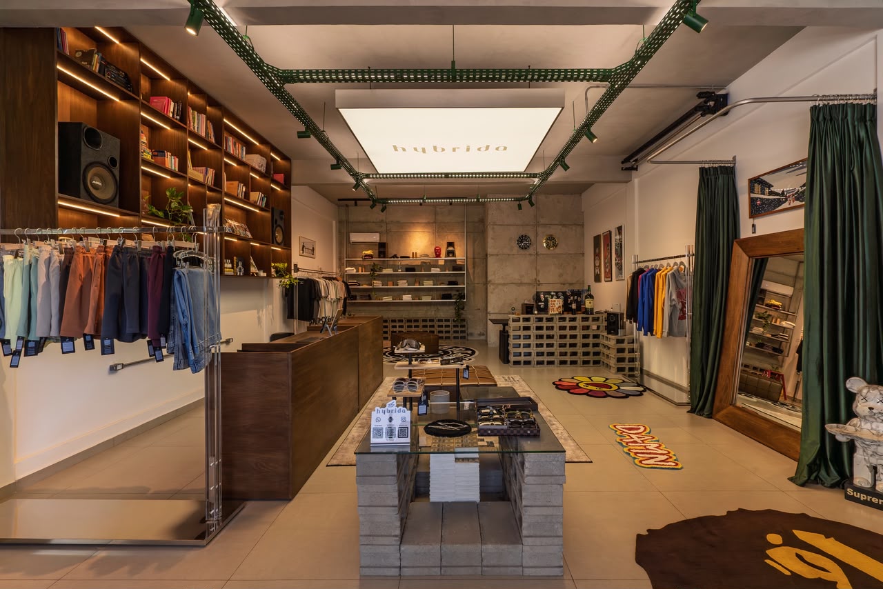 HYBRIDA HQ — interior